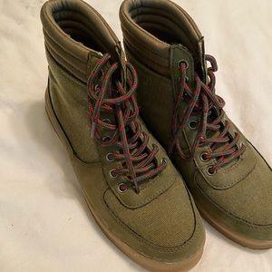 Rocket dog high top sneakers